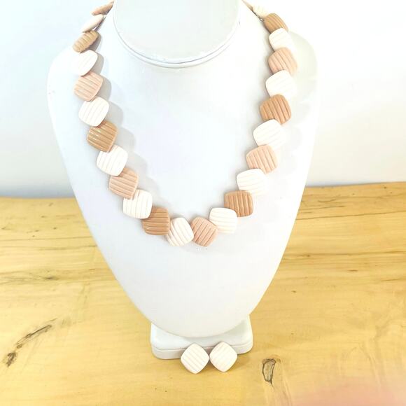 Vintage Avon 80s Interlocking Square Tab Necklace & Earrings - Picture 1 of 11